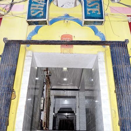 Grg Shanti Guest House Varanasi Near Manikarnika Ghat Екстериор снимка