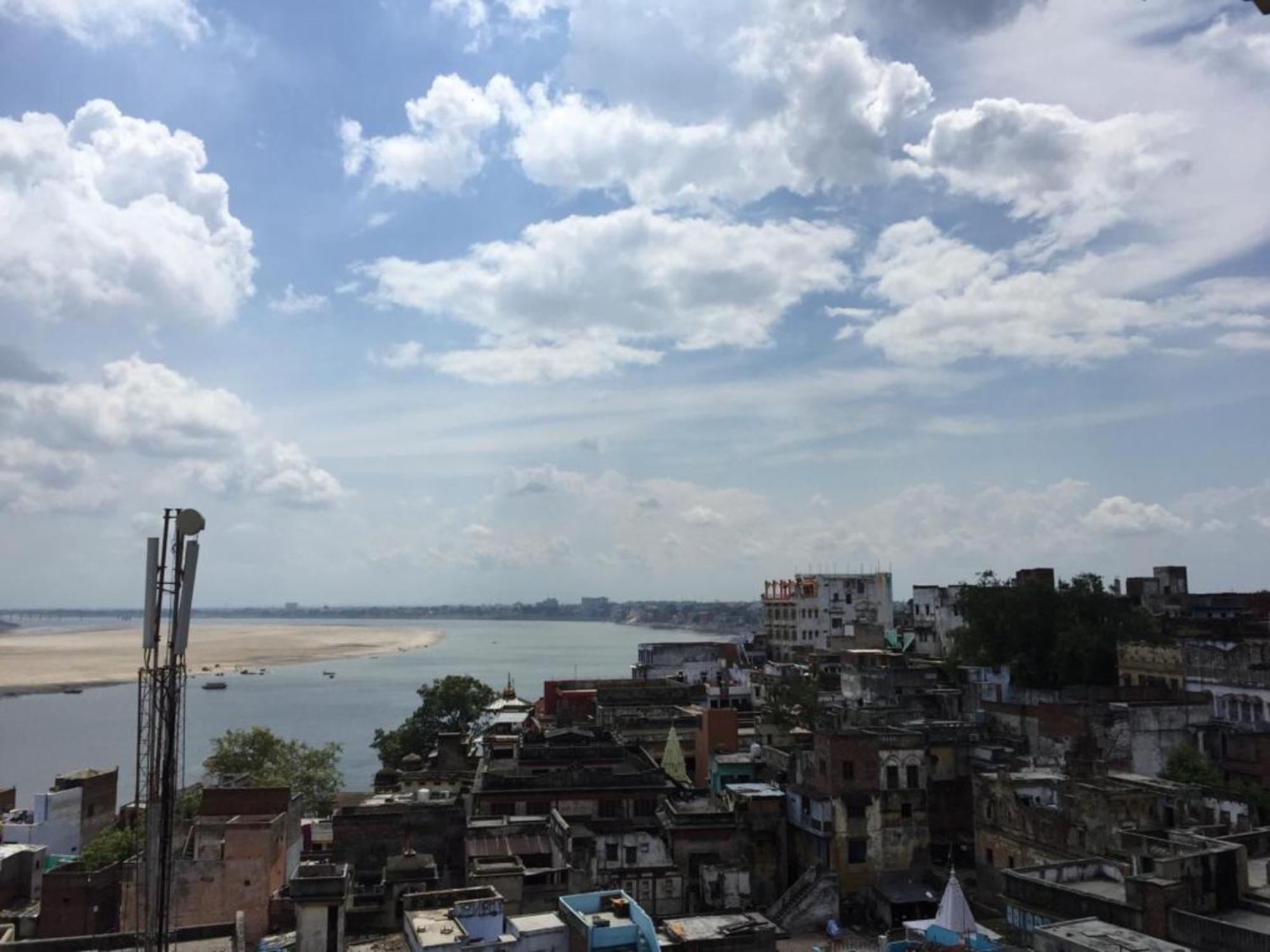 Grg Shanti Guest House Varanasi Near Manikarnika Ghat Екстериор снимка