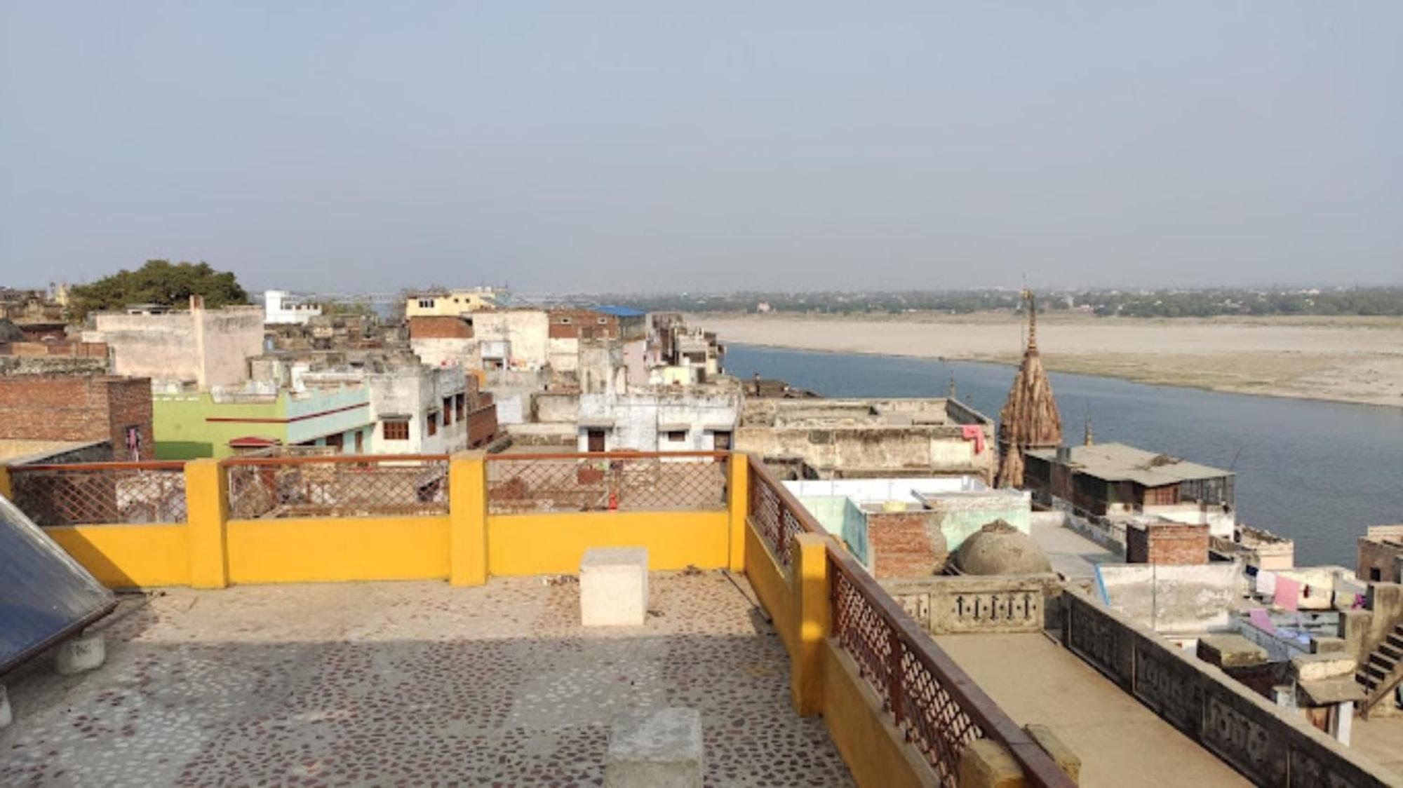 Grg Shanti Guest House Varanasi Near Manikarnika Ghat Екстериор снимка
