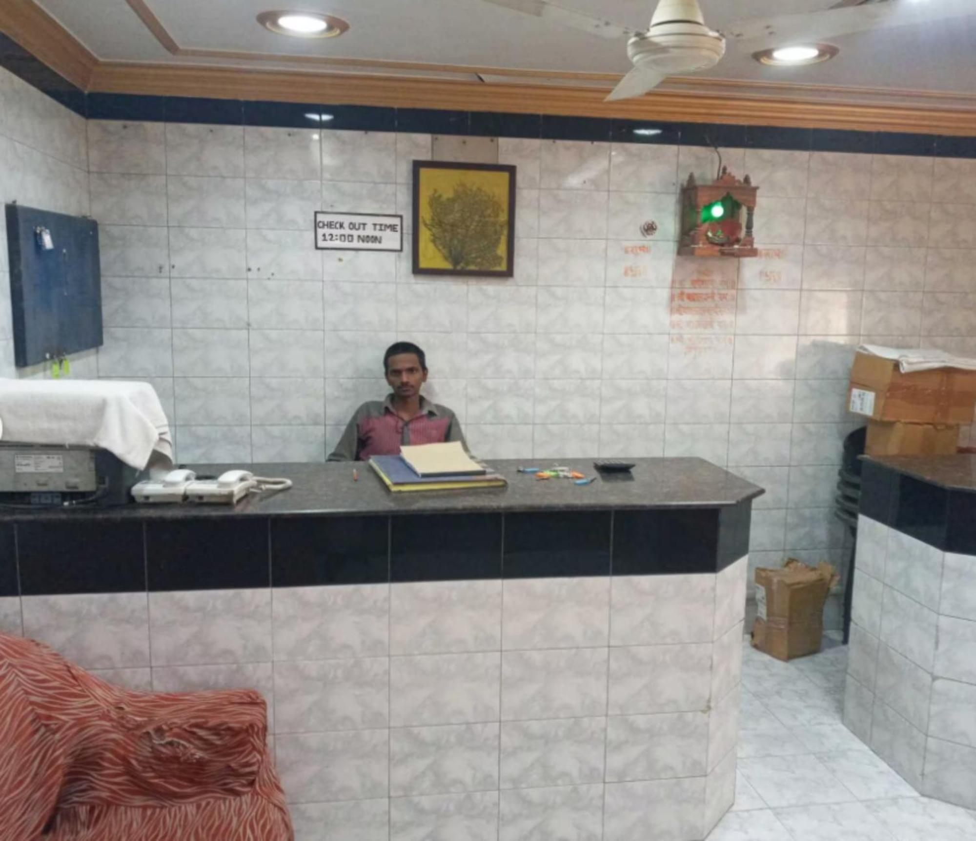Grg Shanti Guest House Varanasi Near Manikarnika Ghat Екстериор снимка