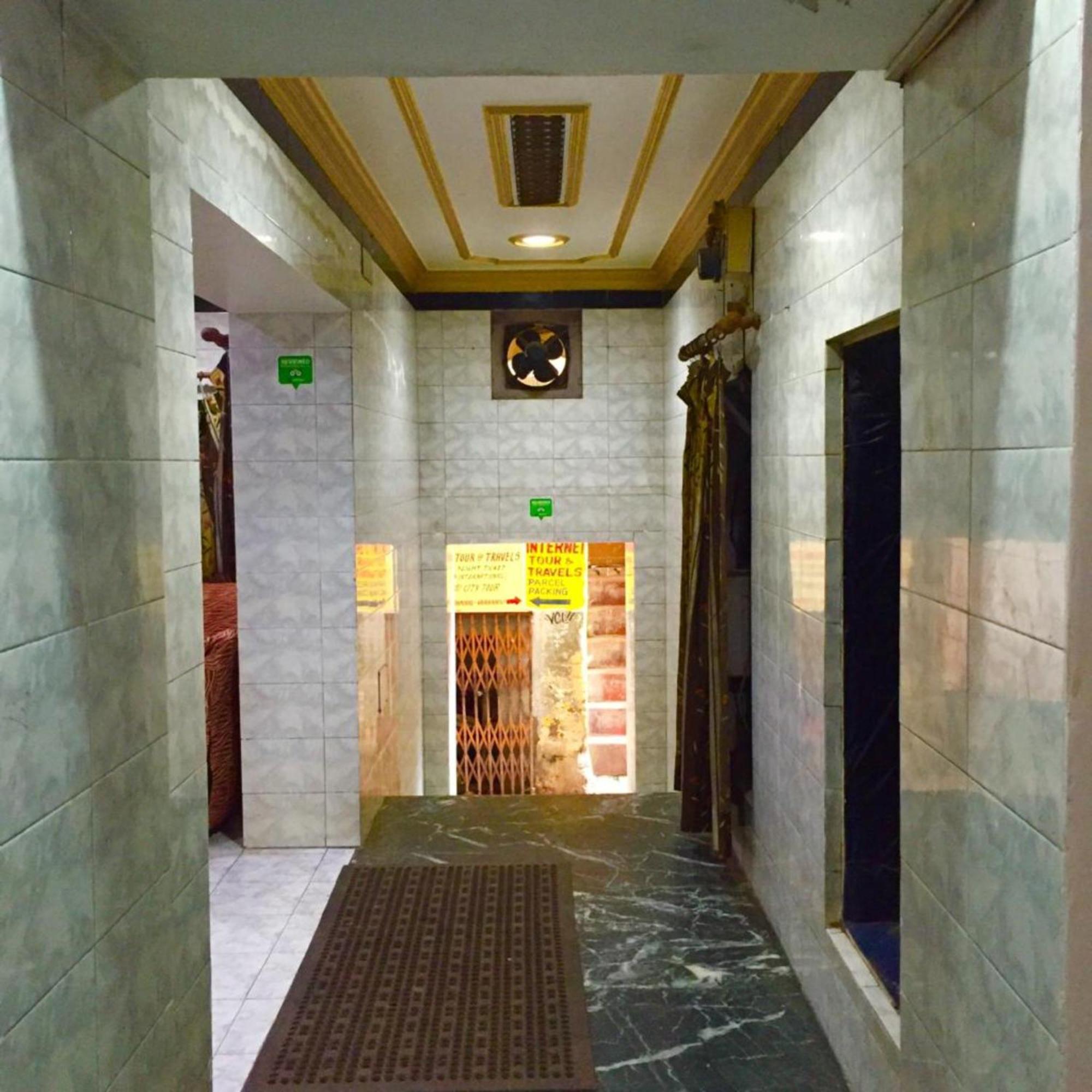 Grg Shanti Guest House Varanasi Near Manikarnika Ghat Екстериор снимка