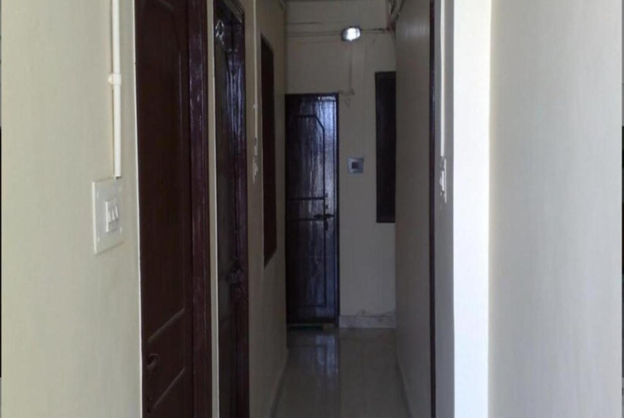 Grg Shanti Guest House Varanasi Near Manikarnika Ghat Екстериор снимка
