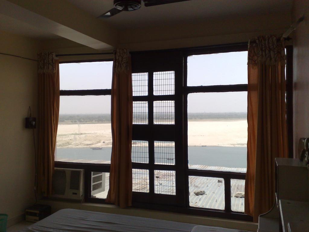 Grg Shanti Guest House Varanasi Near Manikarnika Ghat Стая снимка