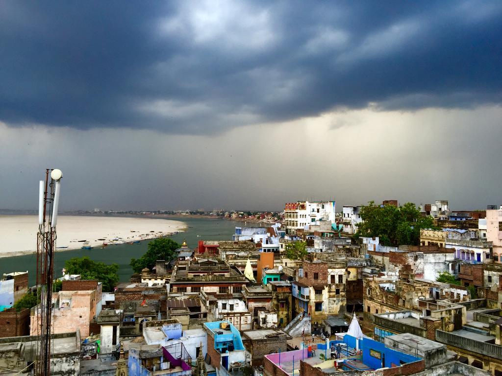 Grg Shanti Guest House Varanasi Near Manikarnika Ghat Екстериор снимка