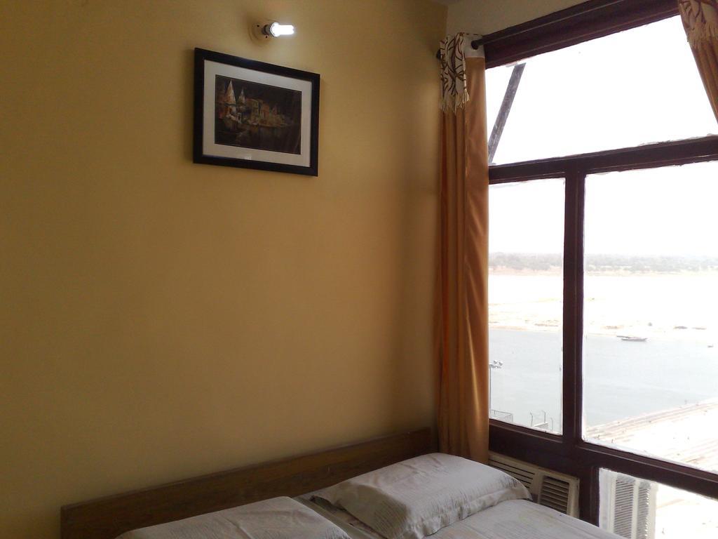 Grg Shanti Guest House Varanasi Near Manikarnika Ghat Екстериор снимка