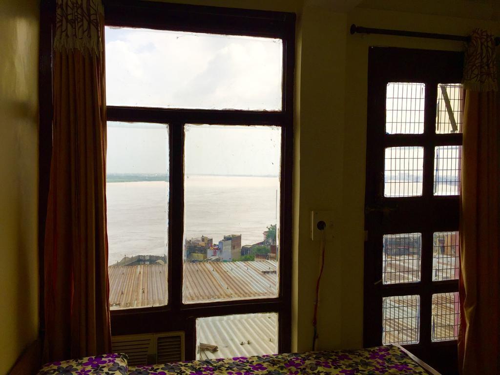 Grg Shanti Guest House Varanasi Near Manikarnika Ghat Екстериор снимка