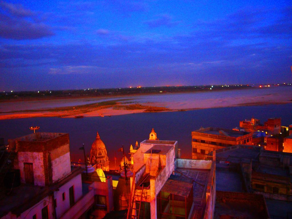 Grg Shanti Guest House Varanasi Near Manikarnika Ghat Екстериор снимка