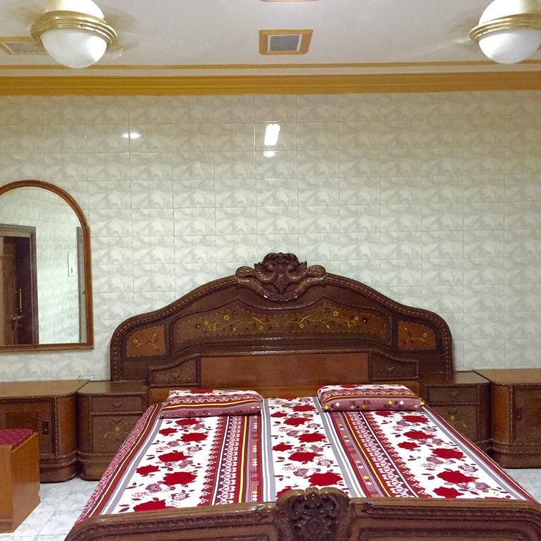 Grg Shanti Guest House Varanasi Near Manikarnika Ghat Екстериор снимка