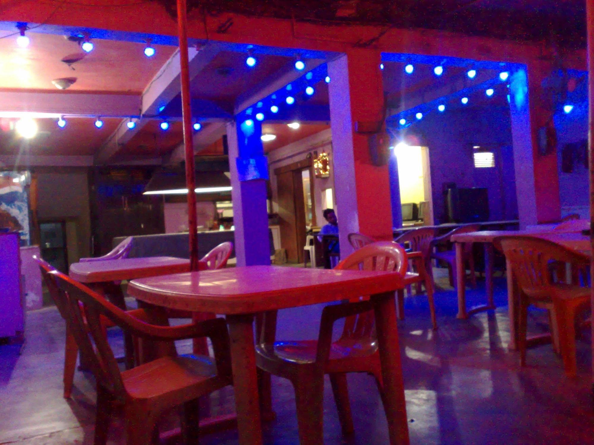 Grg Shanti Guest House Varanasi Near Manikarnika Ghat Екстериор снимка